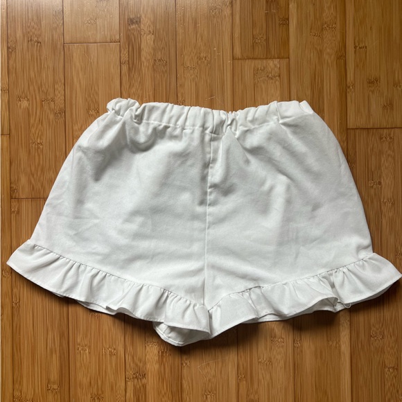 Commense White Ruffle Drawstring Shorts - Picture 2 of 4